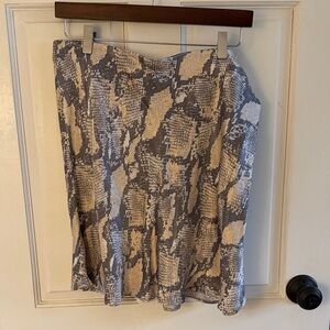 H&M Gray and Cream Snake Print Mini Skirt